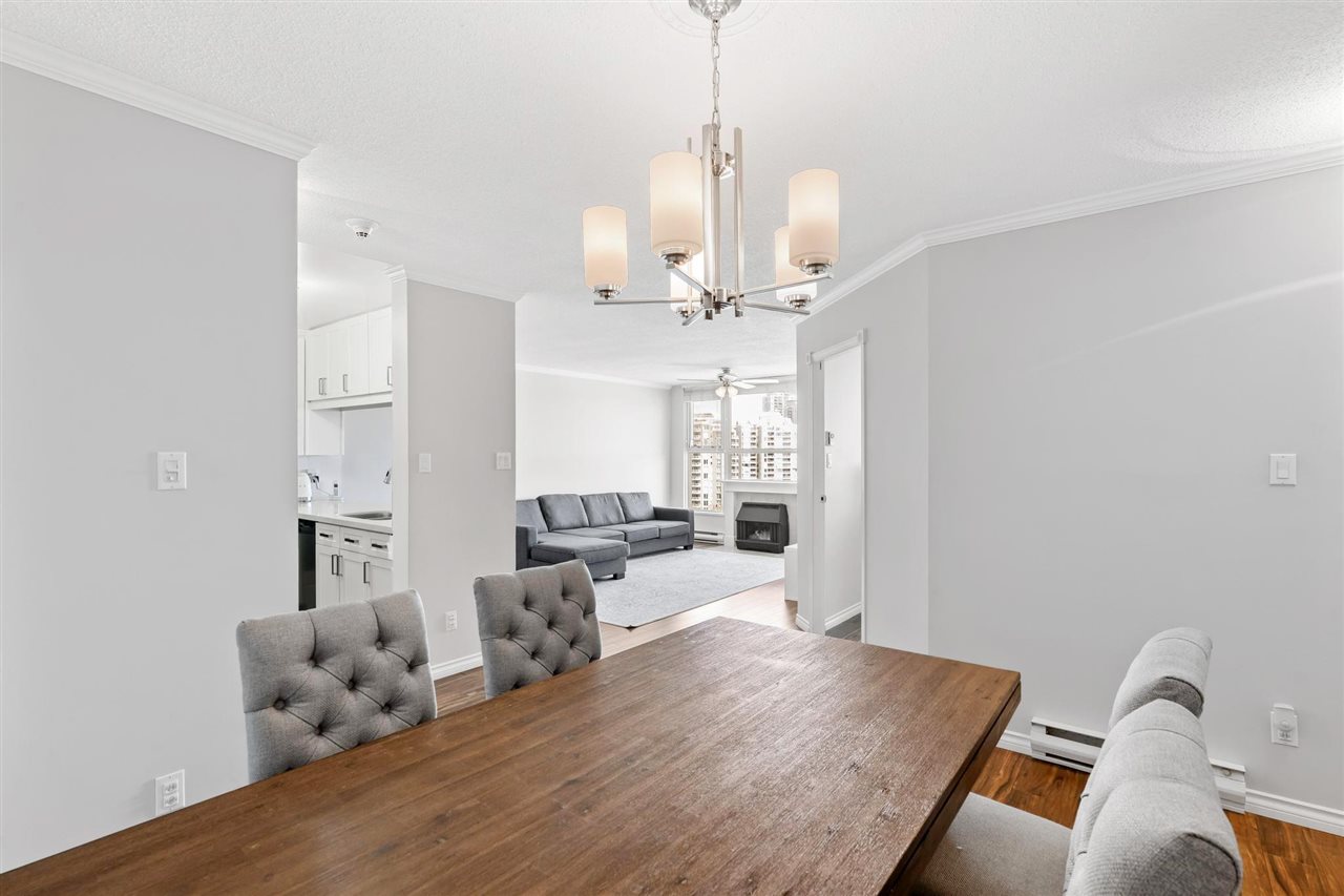 1202 1250 QUAYSIDE DRIVE 4