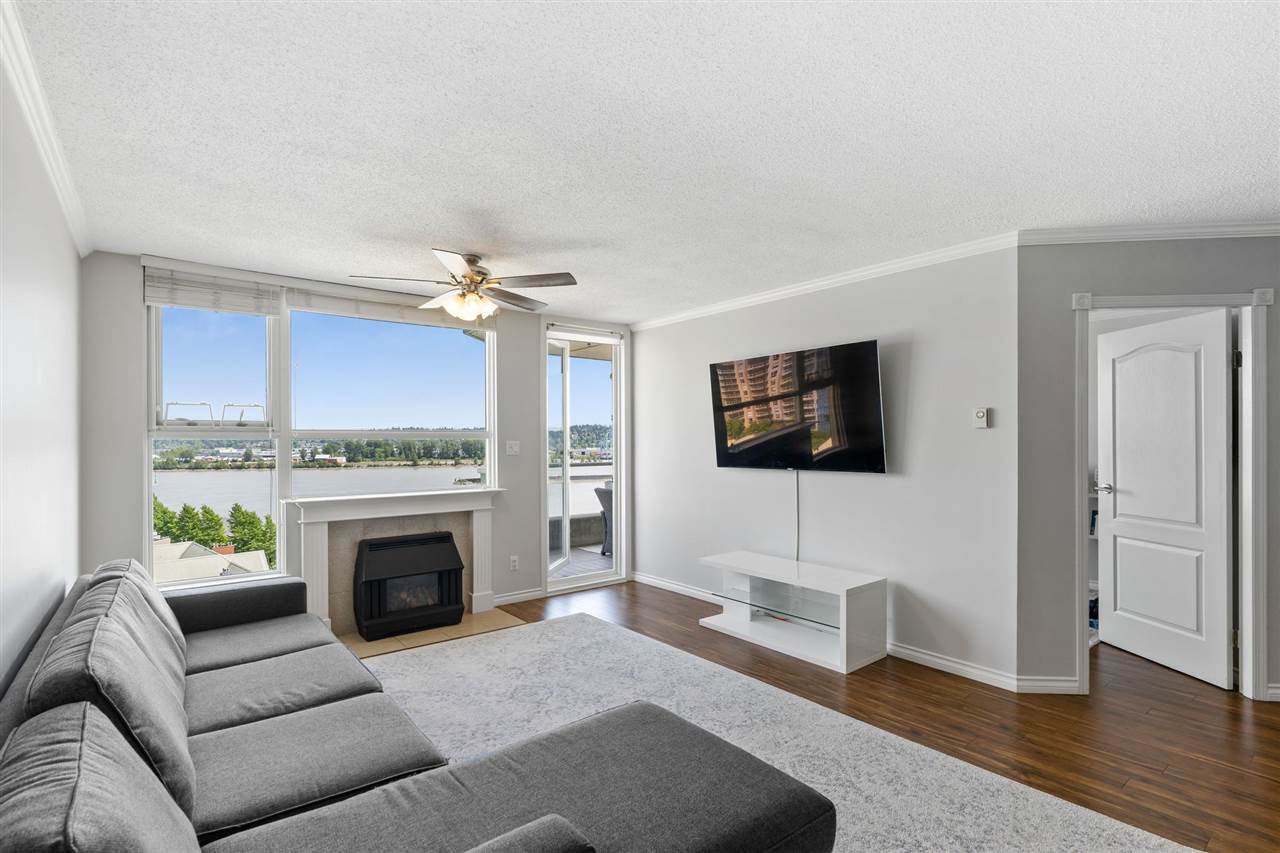 1202 1250 QUAYSIDE DRIVE 8