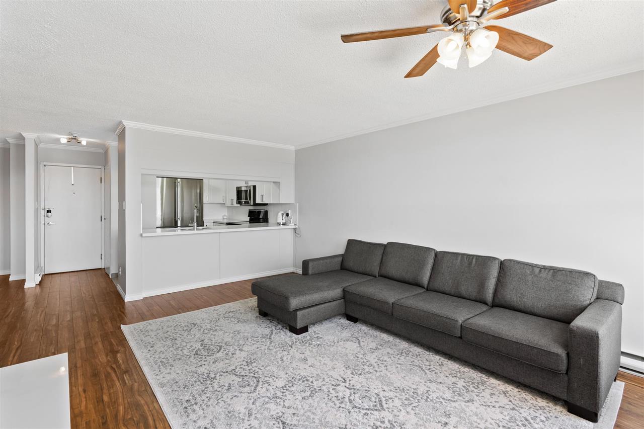 1202 1250 QUAYSIDE DRIVE 9