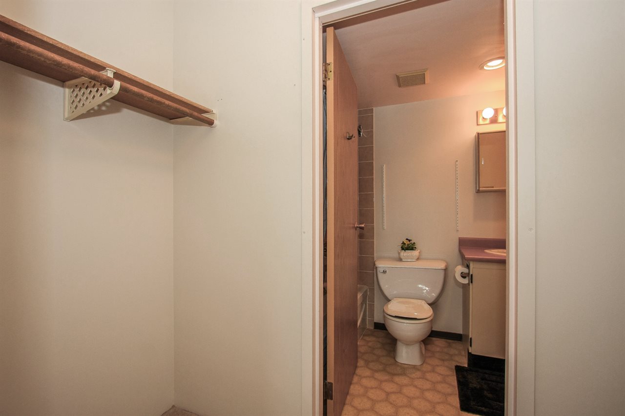 905 9521 CARDSTON COURT Burnaby 12