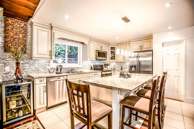 990 Kinsac Street, Coquitlam 6