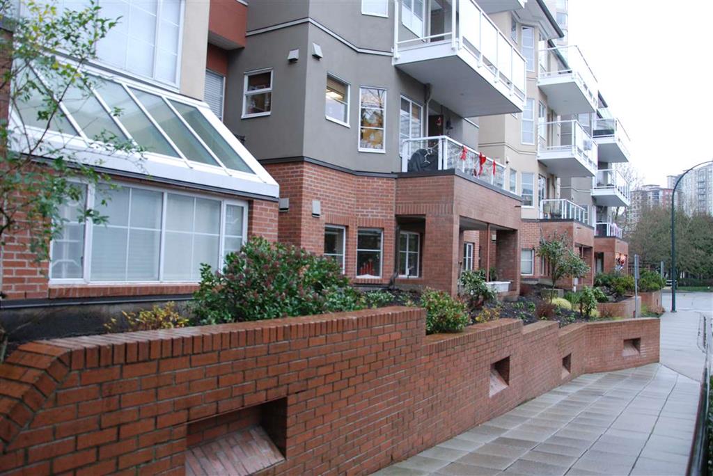 205-12  K De K Court, New Westminster, BC 19