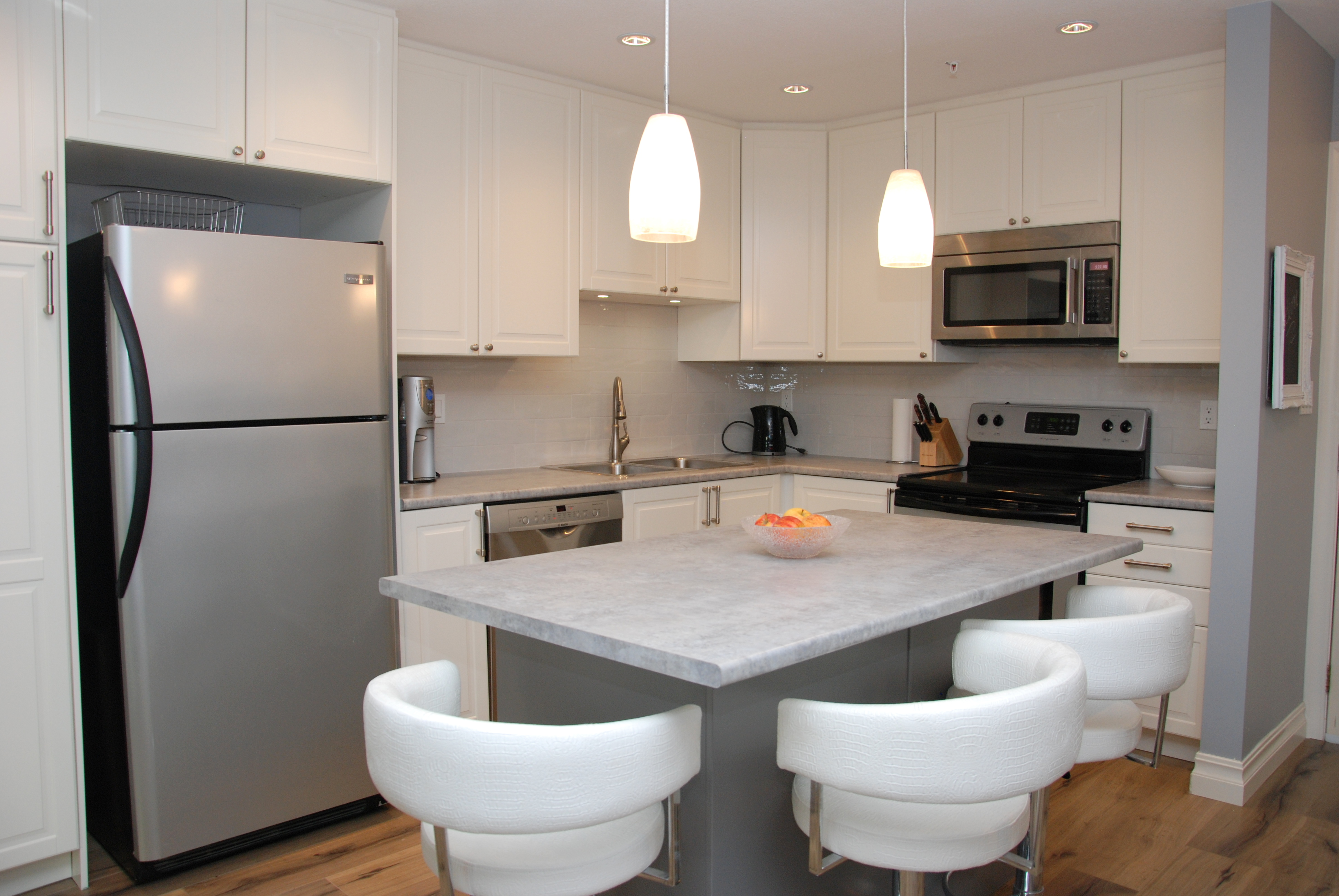 209-518 Thirteenth Street, New Westminster 2