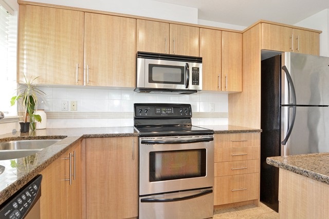 310-19340 65 Avenue, Surrey, BC 4