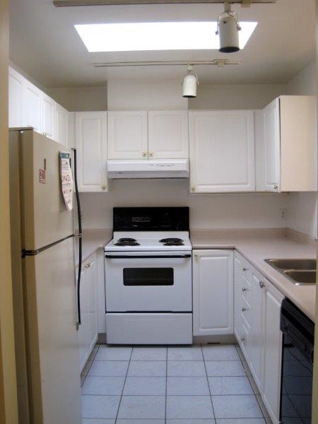 311-9763 140th Street, Surrey 5