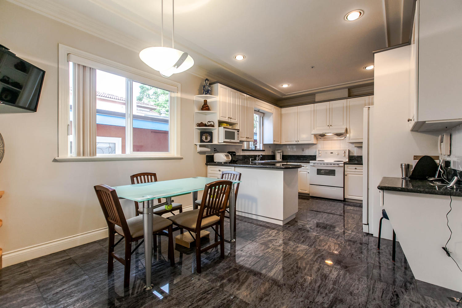 3367 Garden Drive, Vancouver, BC 6