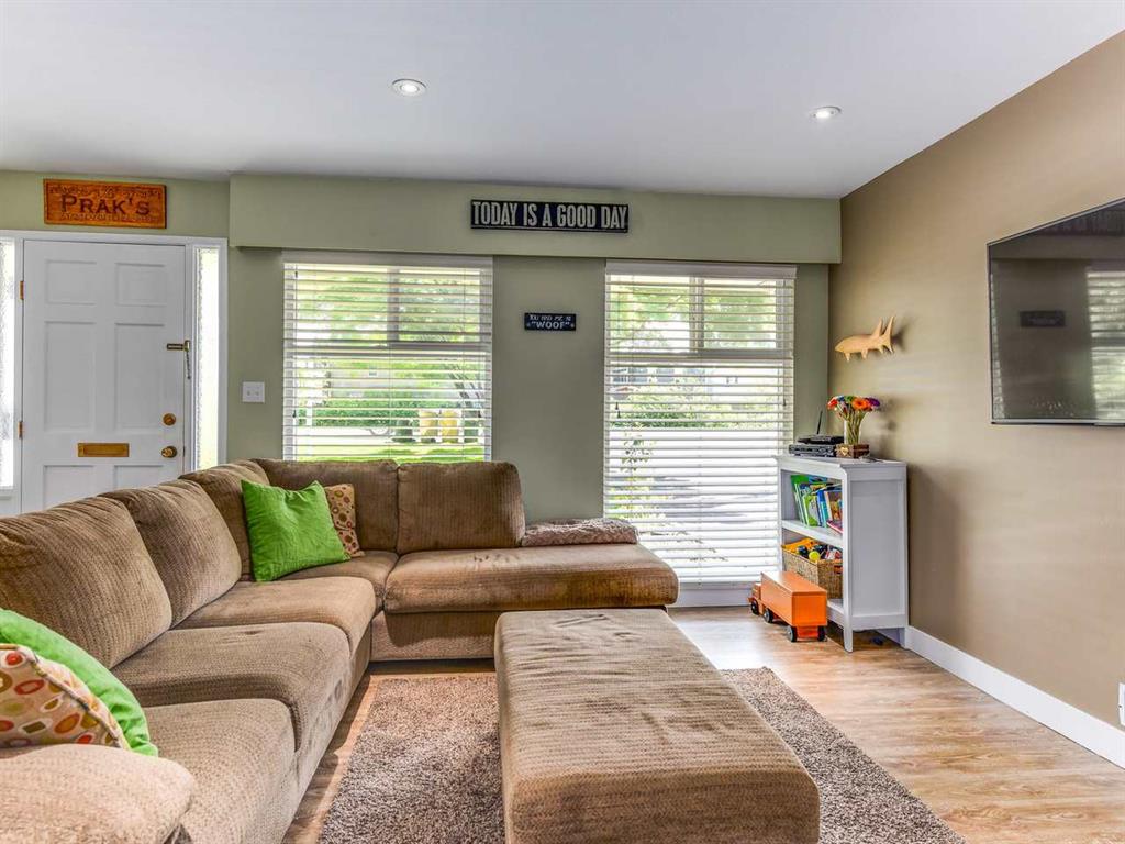 5413 River Road, Ladner, BC 2