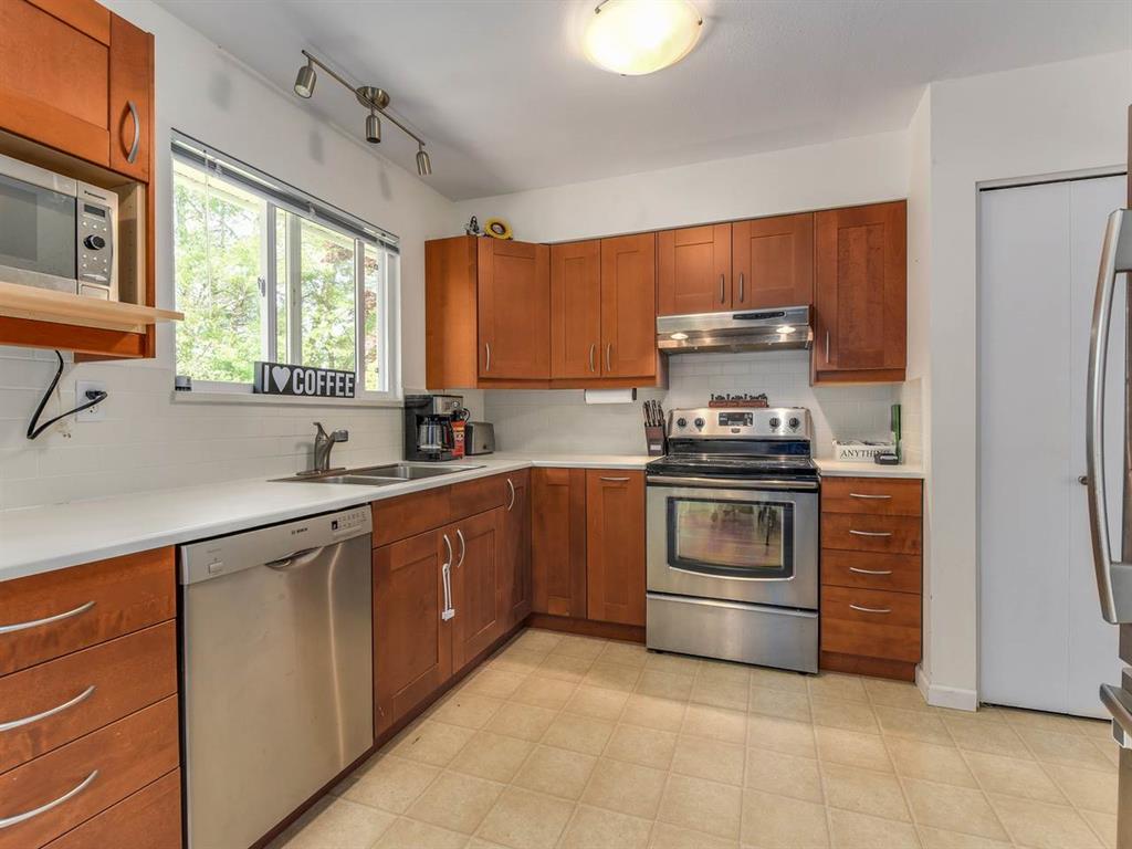 5413 River Road, Ladner, BC 5