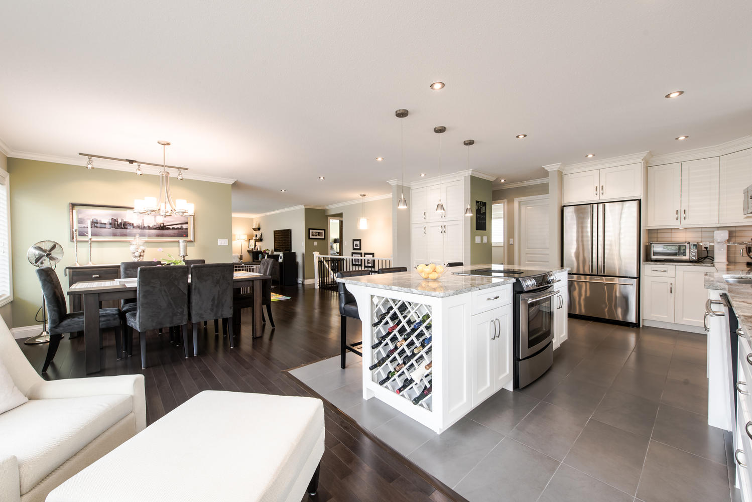 7552 Greenwood Street, Burnaby 3