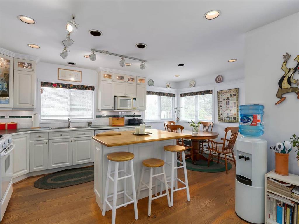 7730 Canada Way, Burnaby 5