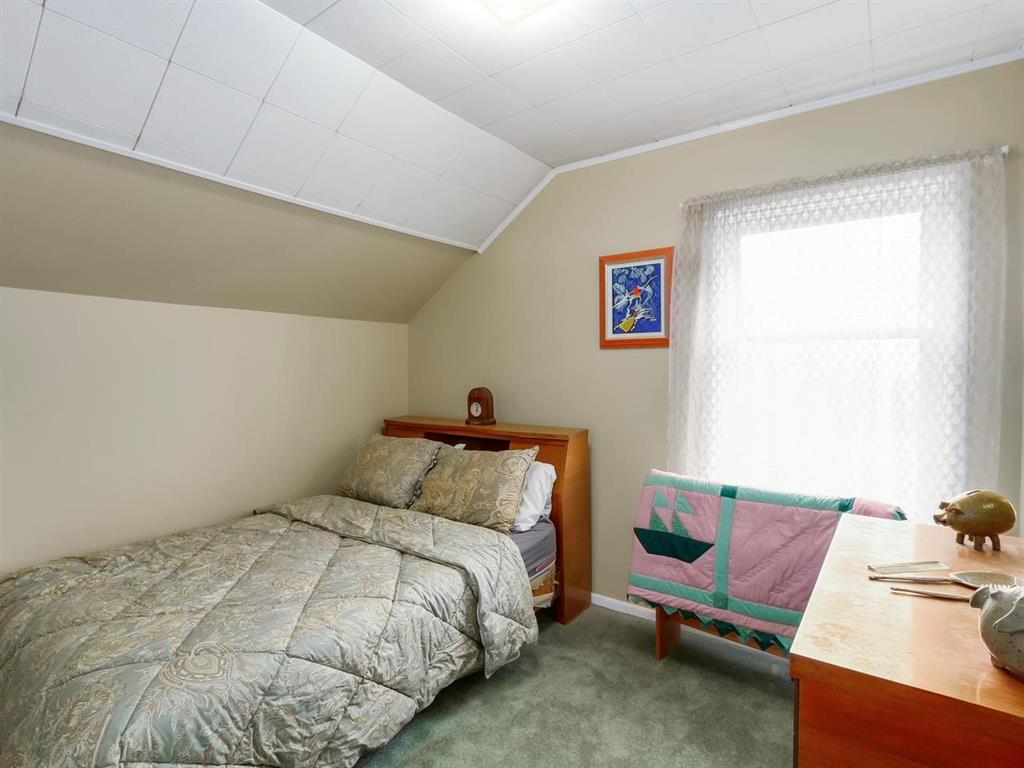 7730 Canada Way, Burnaby 15