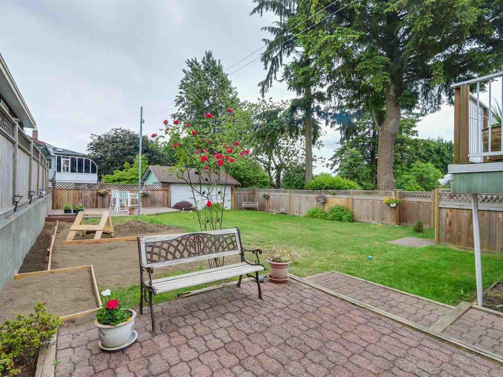 7730 Canada Way, Burnaby 19