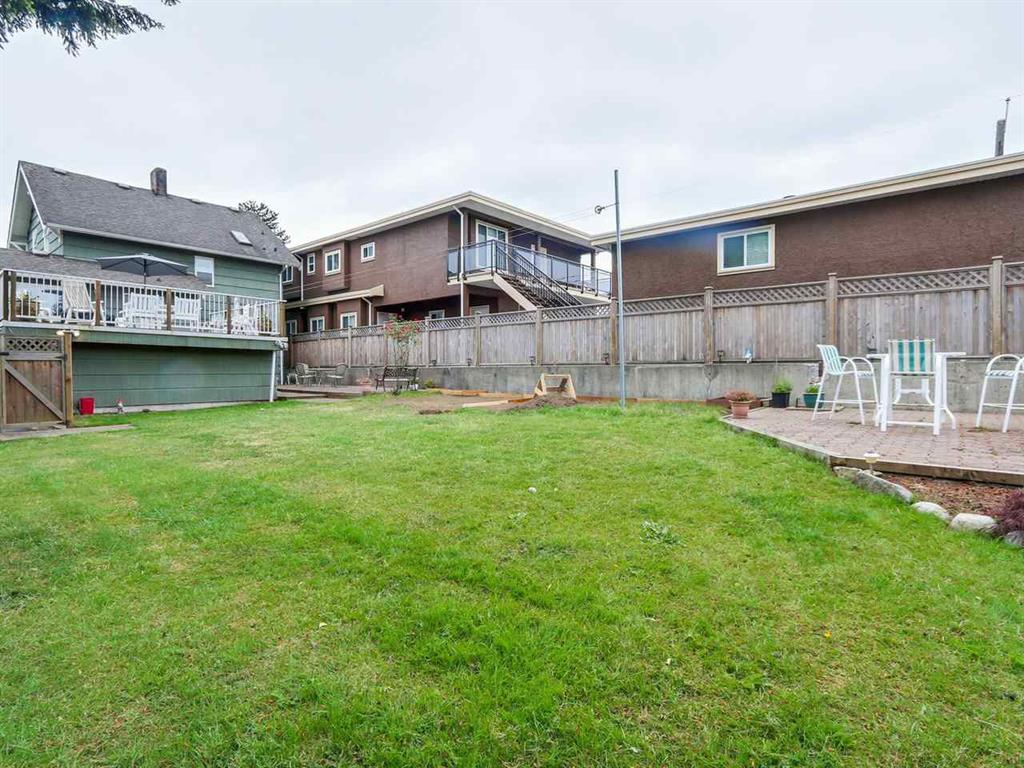 7730 Canada Way, Burnaby 20