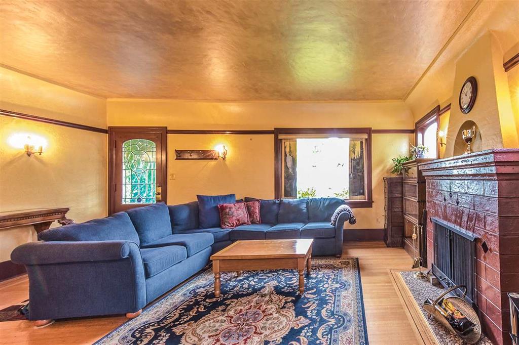 7960 12th Avenue, Burnaby 4