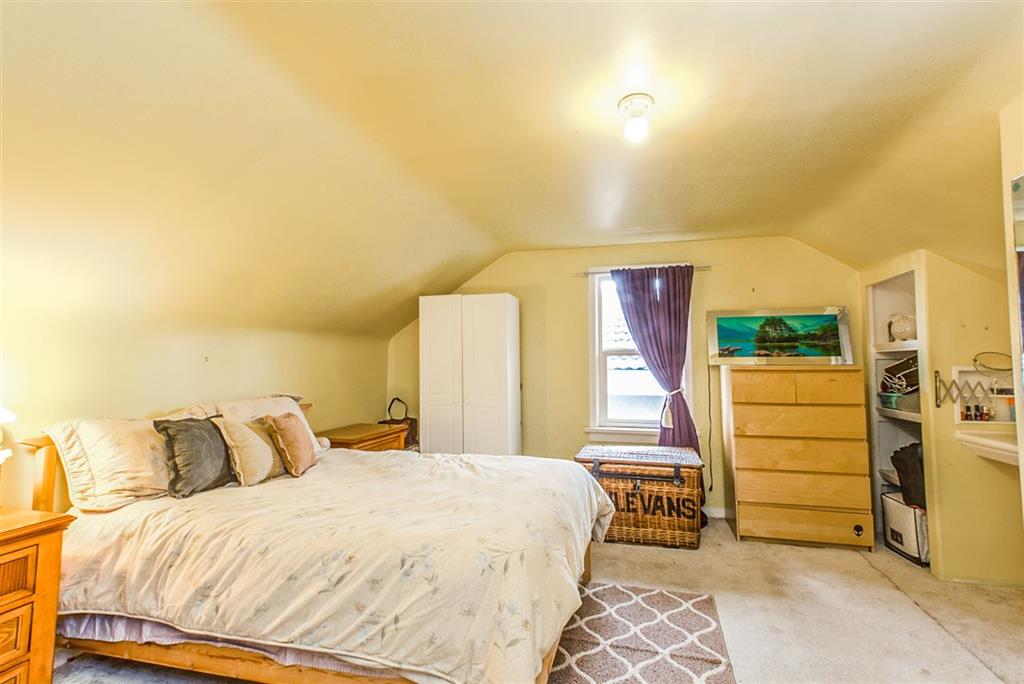7960 12th Avenue, Burnaby 11