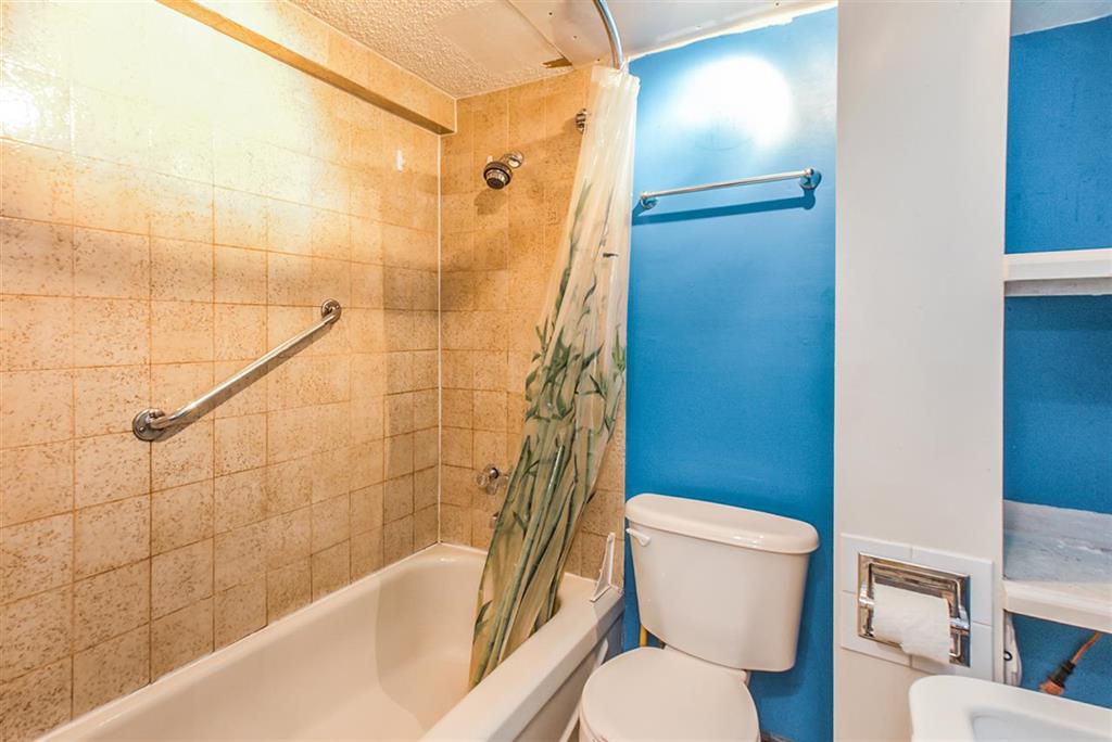 7960 12th Avenue, Burnaby 15