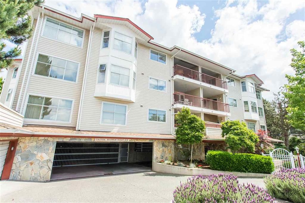 305-5776 200 Street, Langley