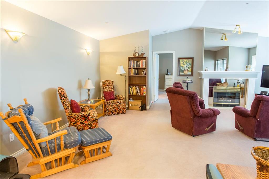 305-5776 200 Street ,Langley 2