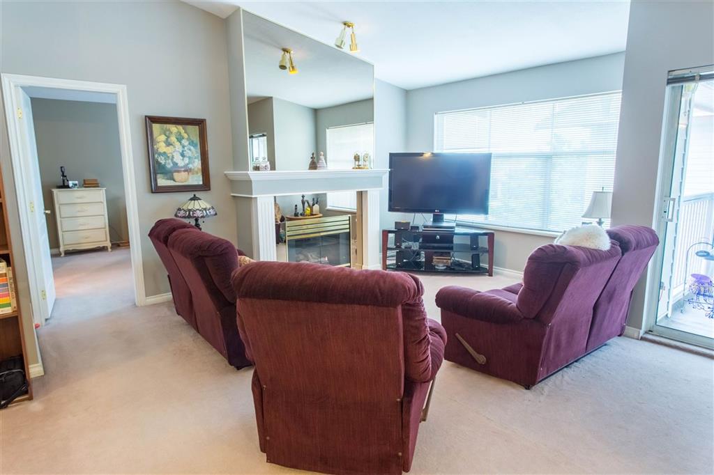 305-5776 200 Street ,Langley 3