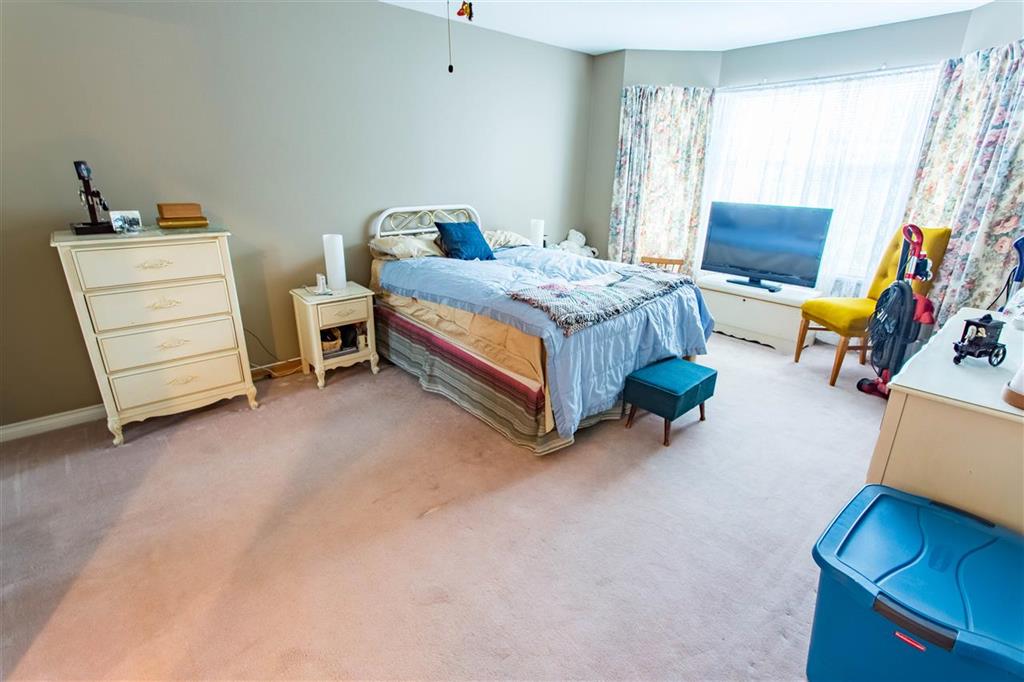 305-5776 200 Street ,Langley 5