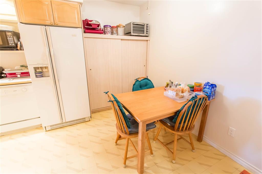 305-5776 200 Street ,Langley 12