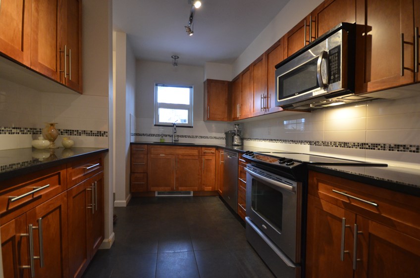 #102 - 568 Rochester Avenue, Coquitlam 8