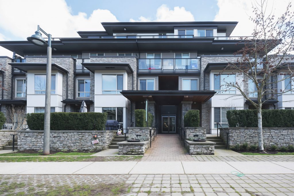 305-7428 Byrnepark Walk, Burnaby BC