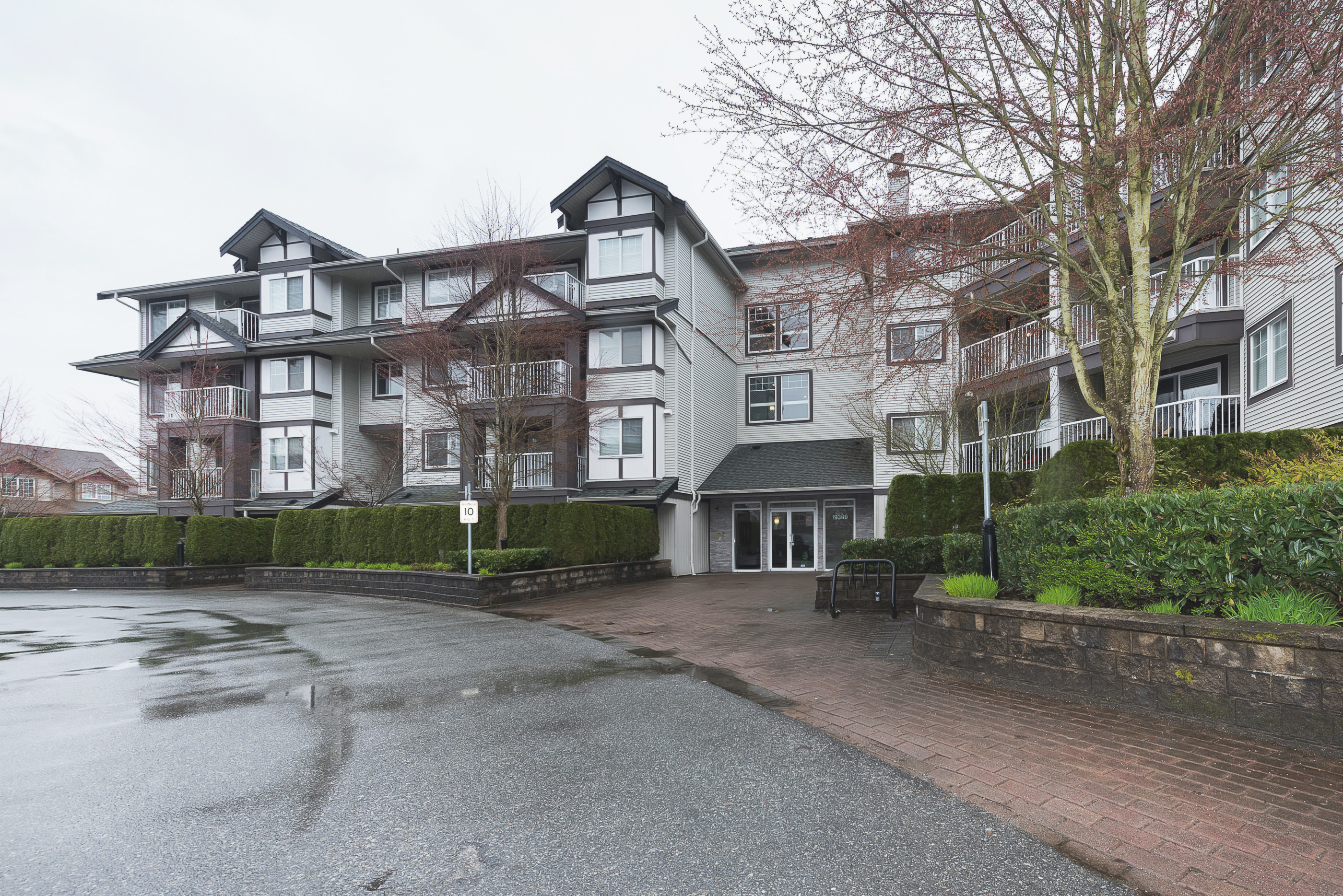 #310 - 19340 65 Ave. Cloverdale 2