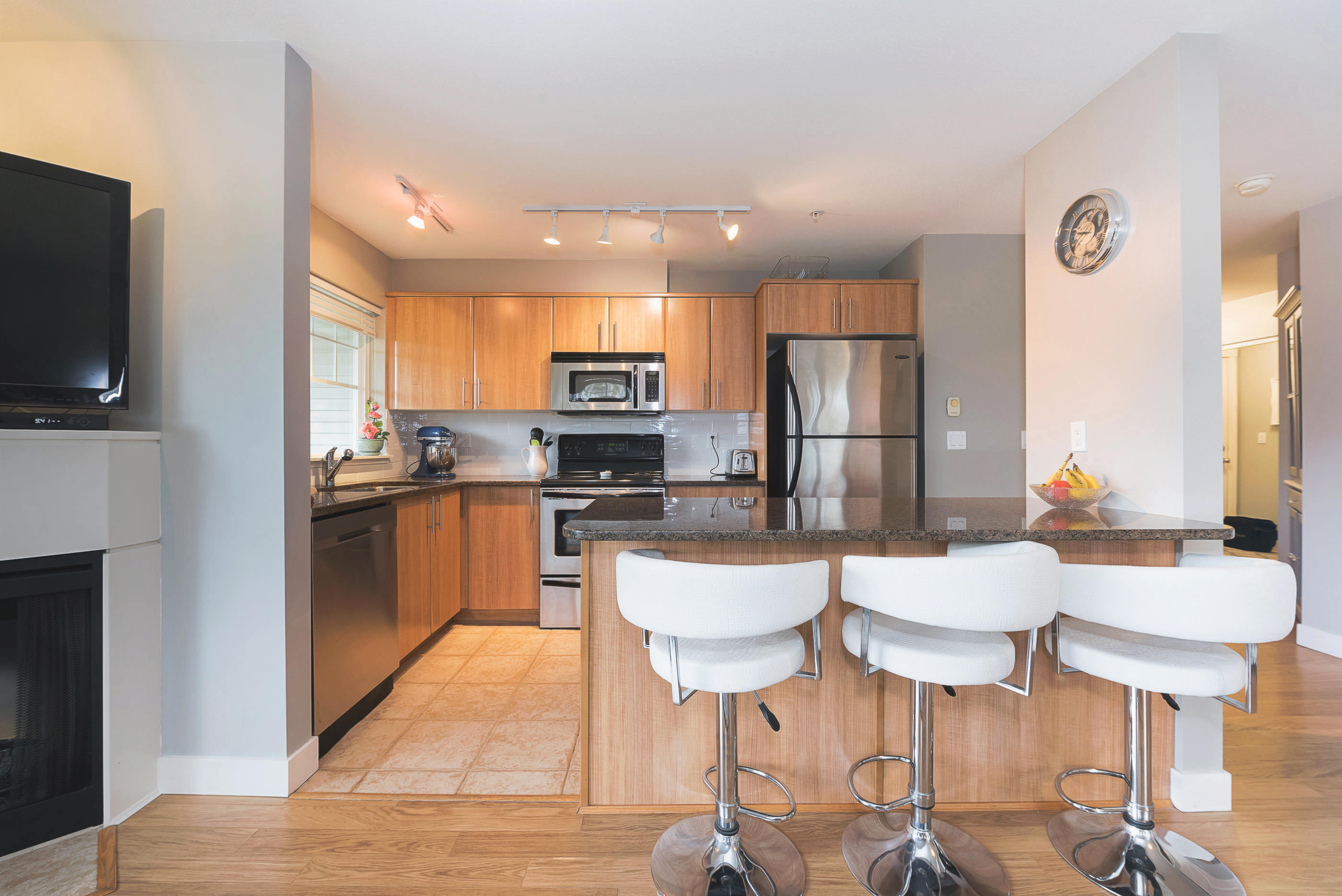 #310 - 19340 65 Ave. Cloverdale 8