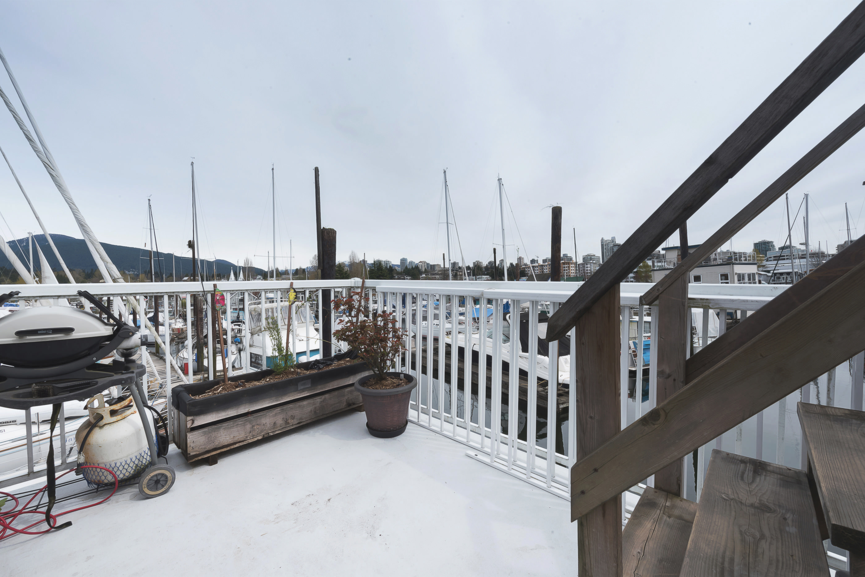 DFH #35 - 415 W. Esplanade, North Vancouver 21