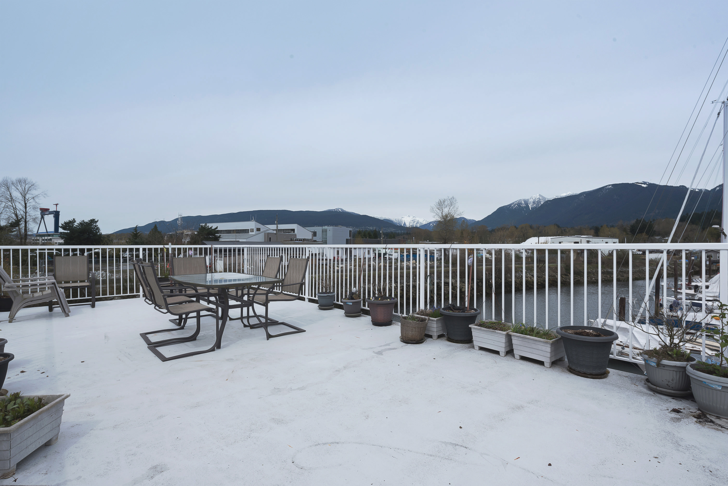 DFH #35 - 415 W. Esplanade, North Vancouver 17