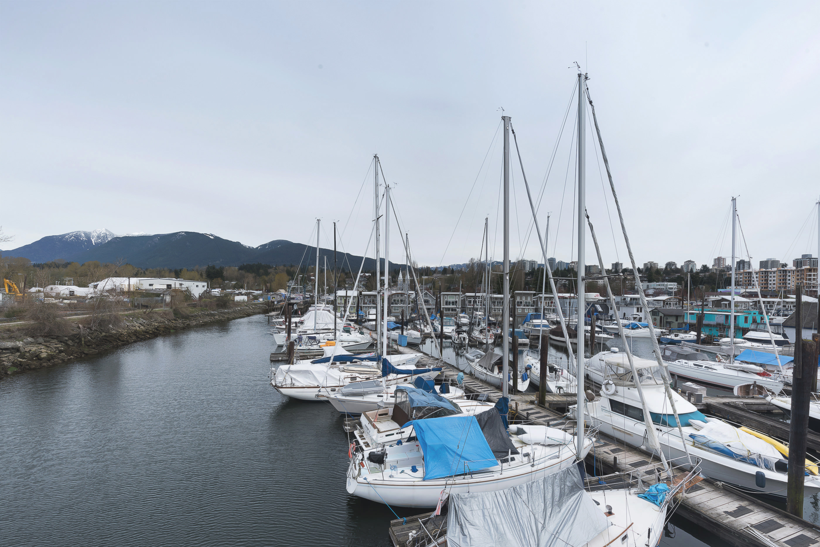 DFH #35 - 415 W. Esplanade, North Vancouver 16