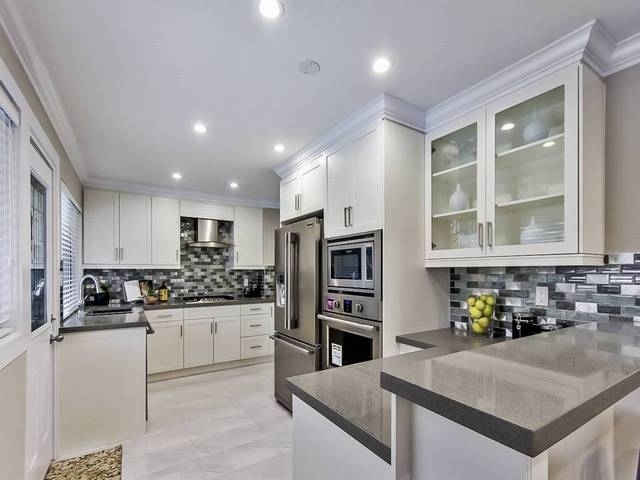 661 Edgar Ave, Coquitlam, BC 4