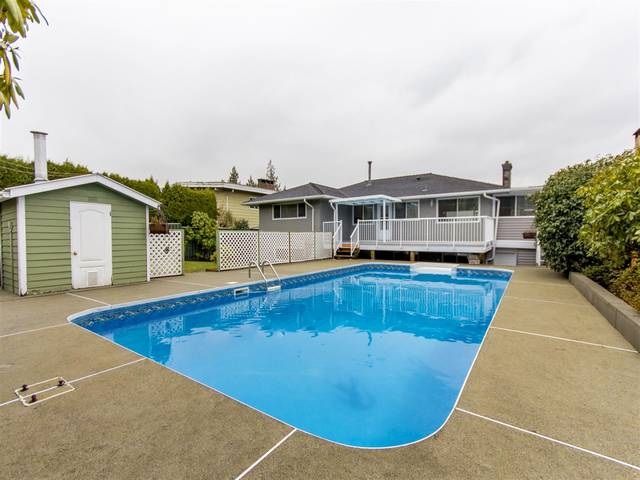 661 Edgar Ave, Coquitlam, BC 11