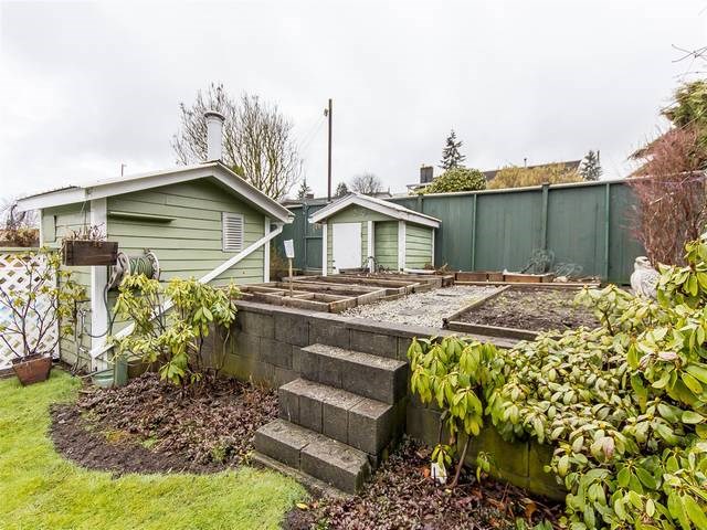 661 Edgar Ave, Coquitlam, BC 13
