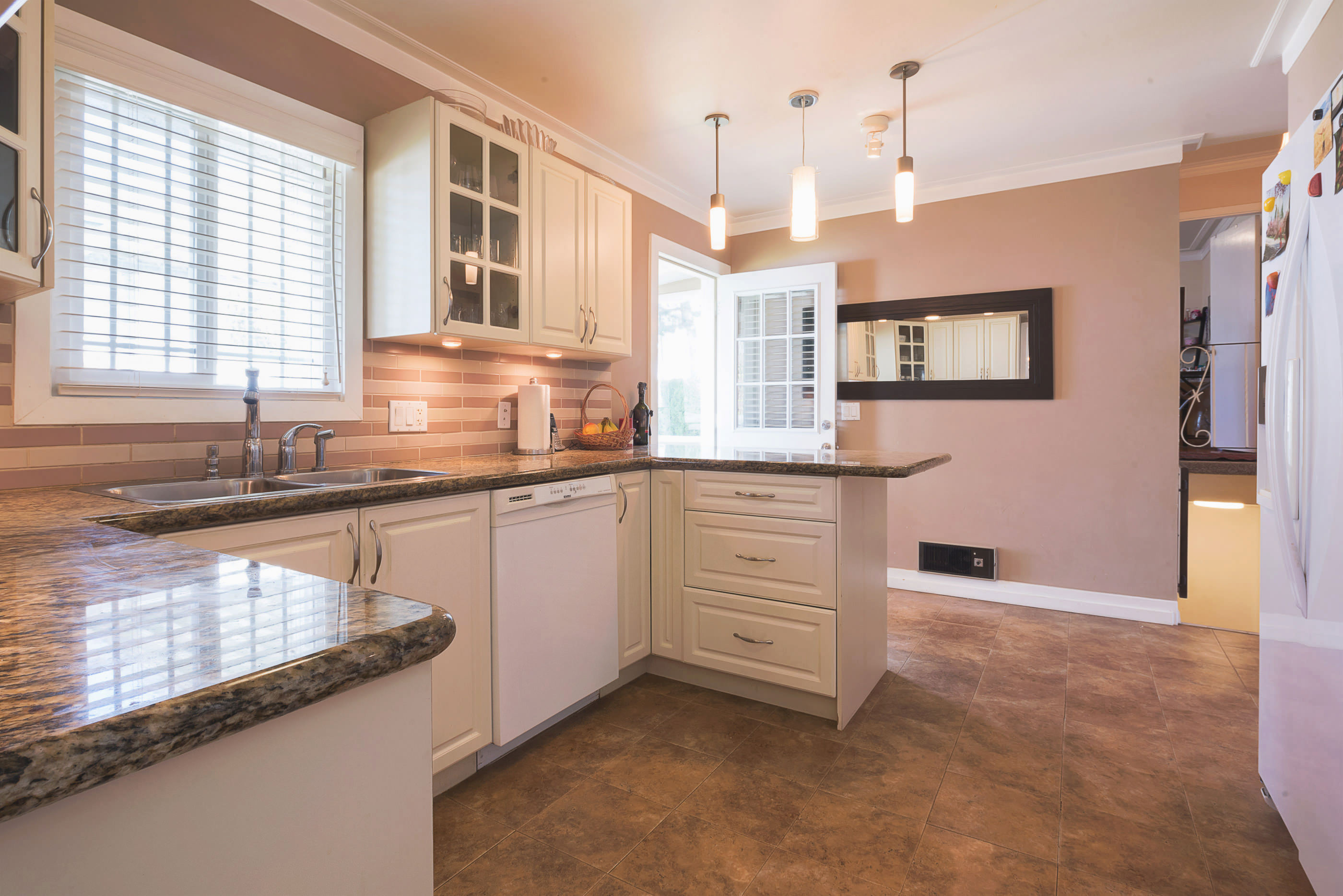 7037 Broadway, Burnaby, BC 7