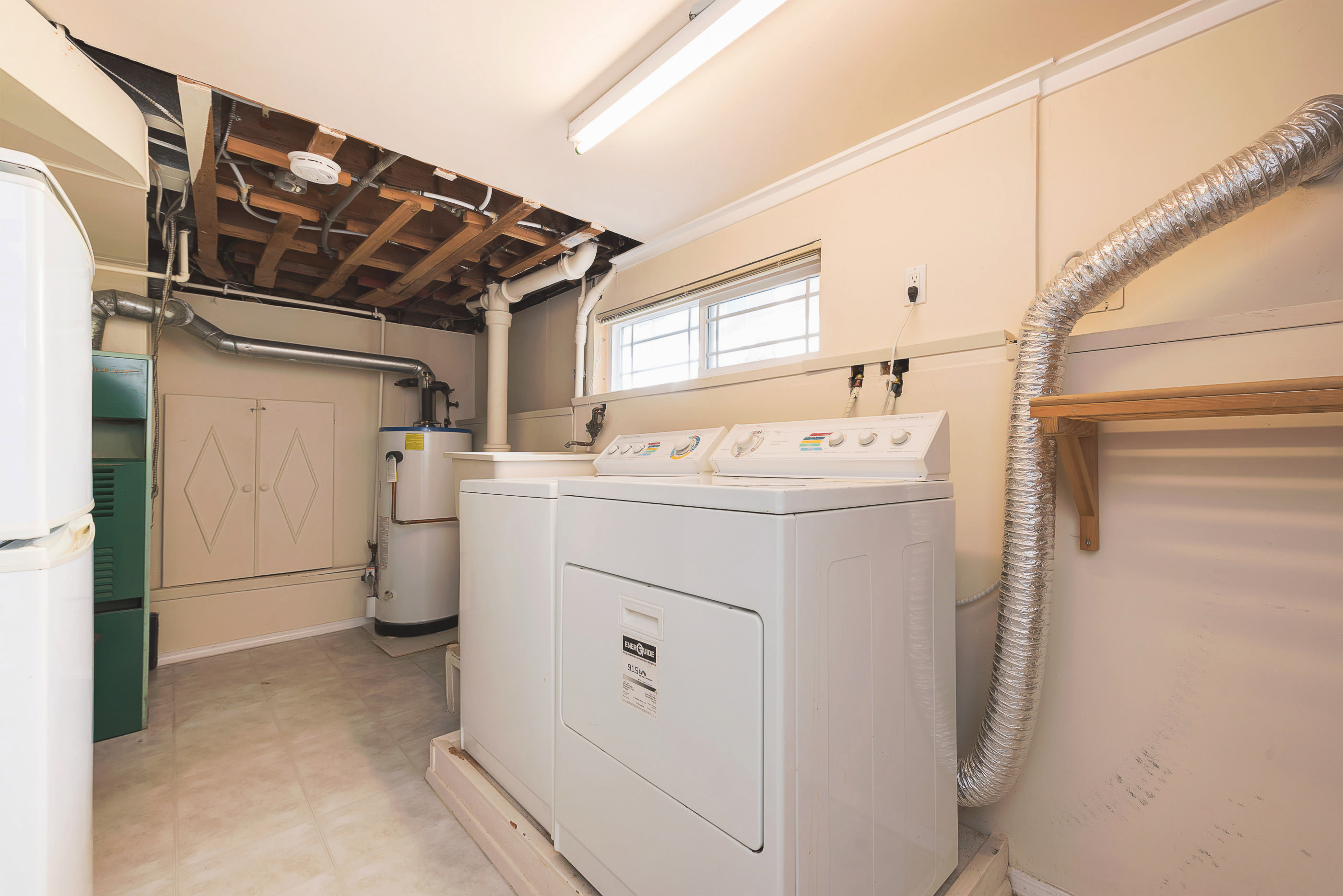 7037 Broadway, Burnaby, BC 15