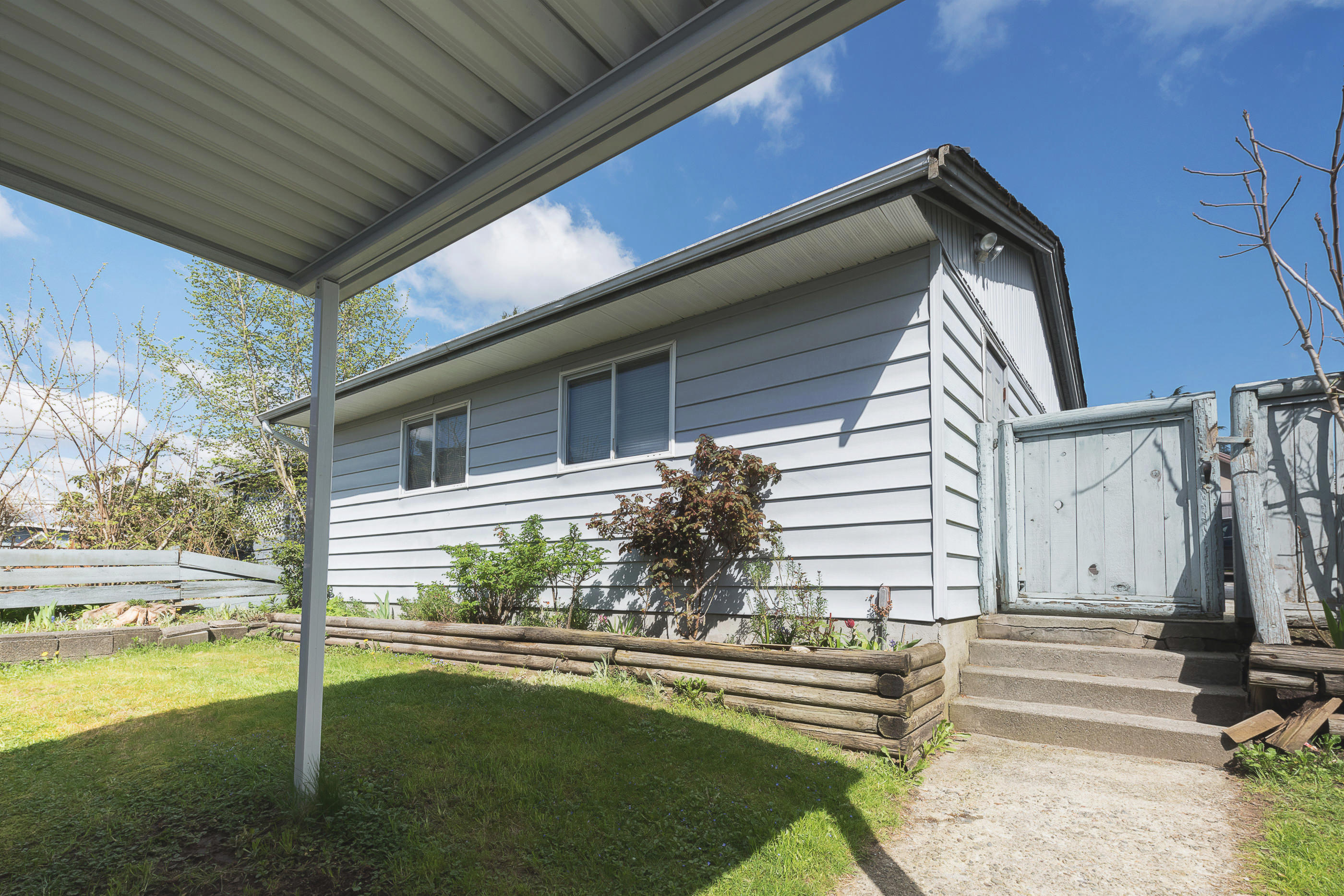 7037 Broadway, Burnaby, BC 17