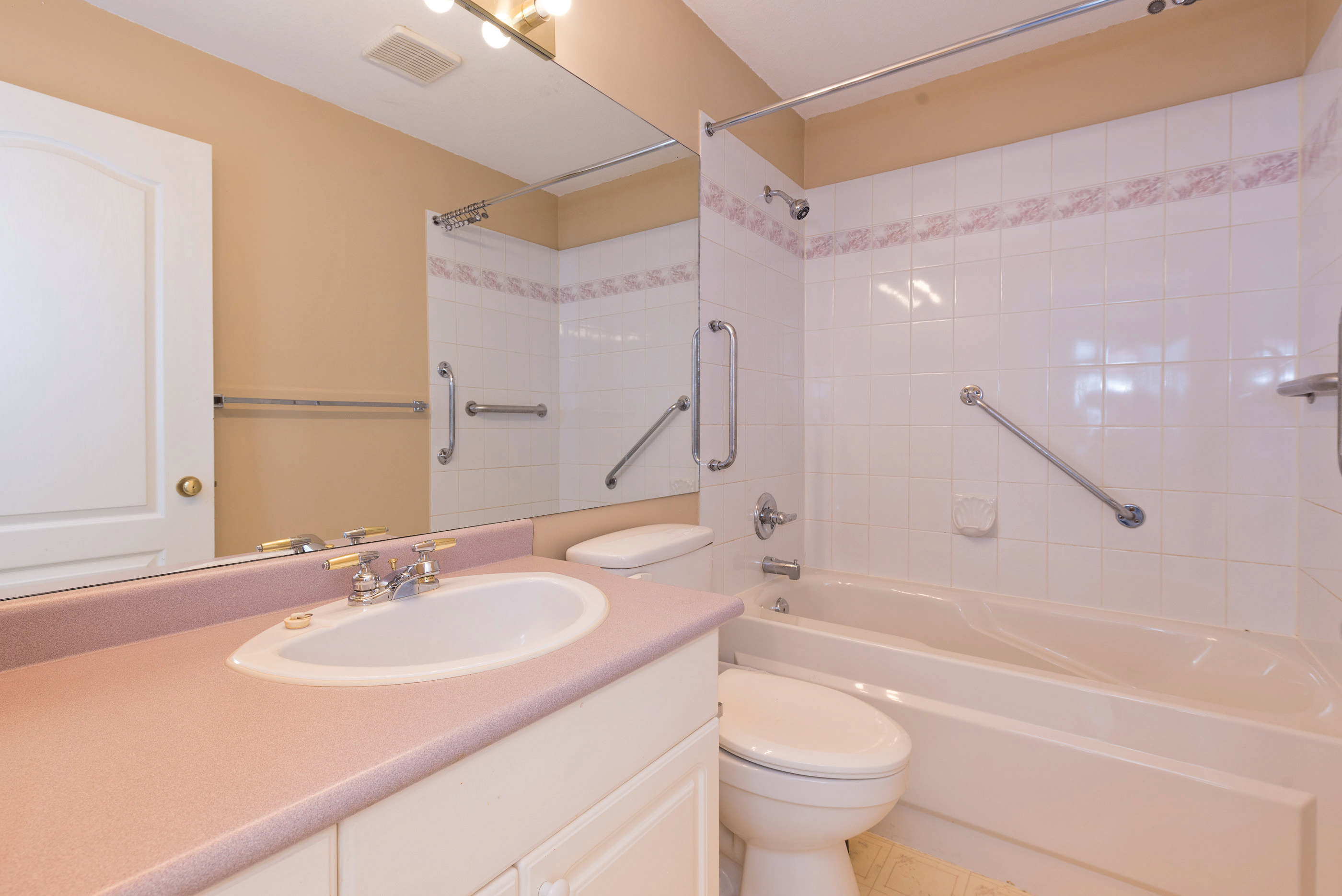 #206 - 5489 201 St., Langley 12