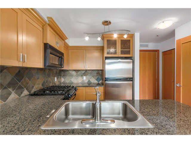 213 7 Rialto Court, New Westminster, BC 6