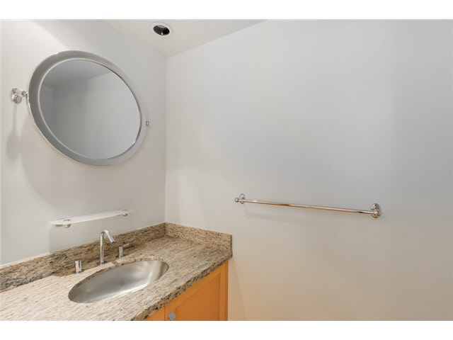 213 7 Rialto Court, New Westminster, BC 17