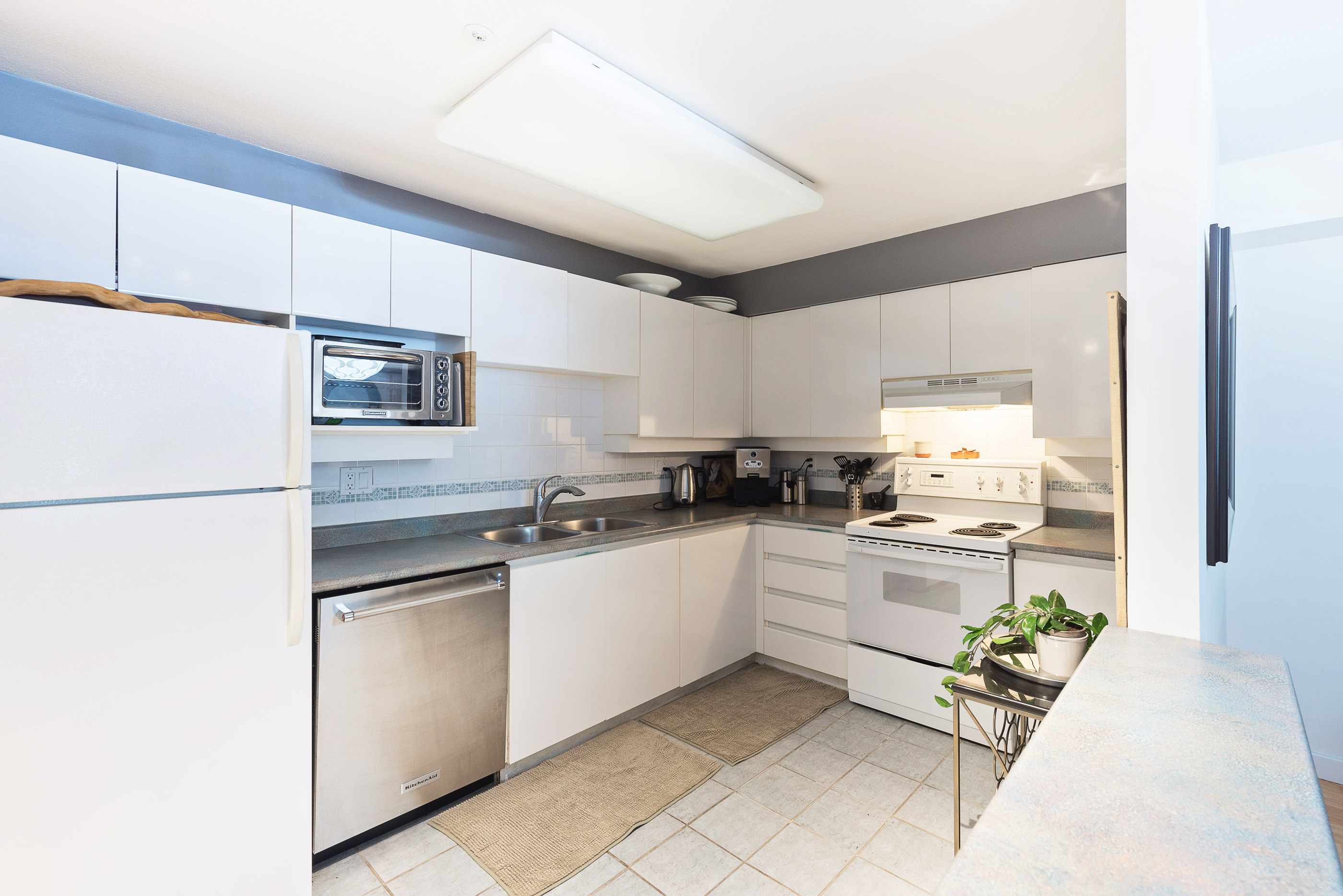 102-15130 29A Avenue, Surrey, BC 9
