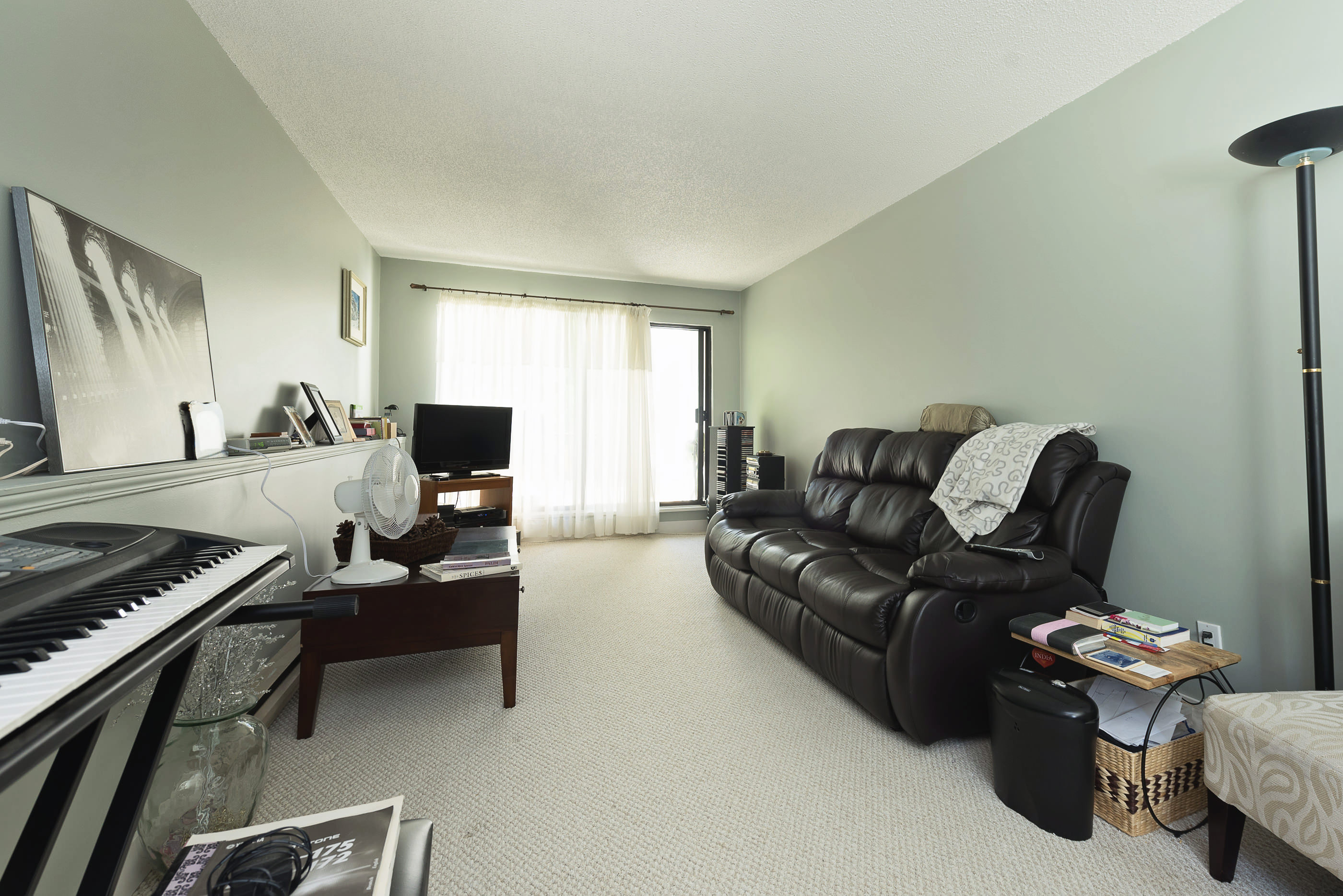 112-9952 149 Street, Surrey BC 9