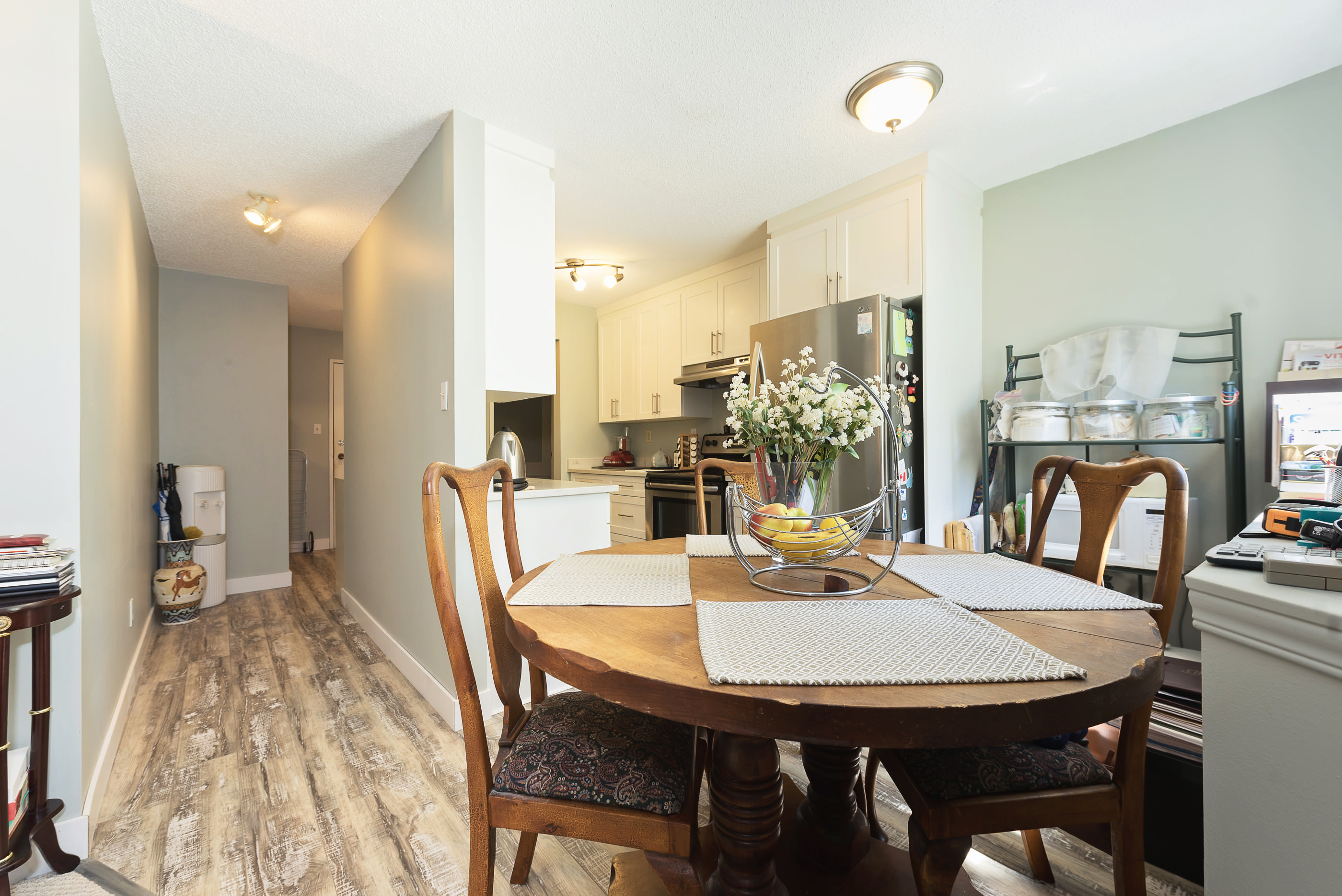 112-9952 149 Street, Surrey BC 6