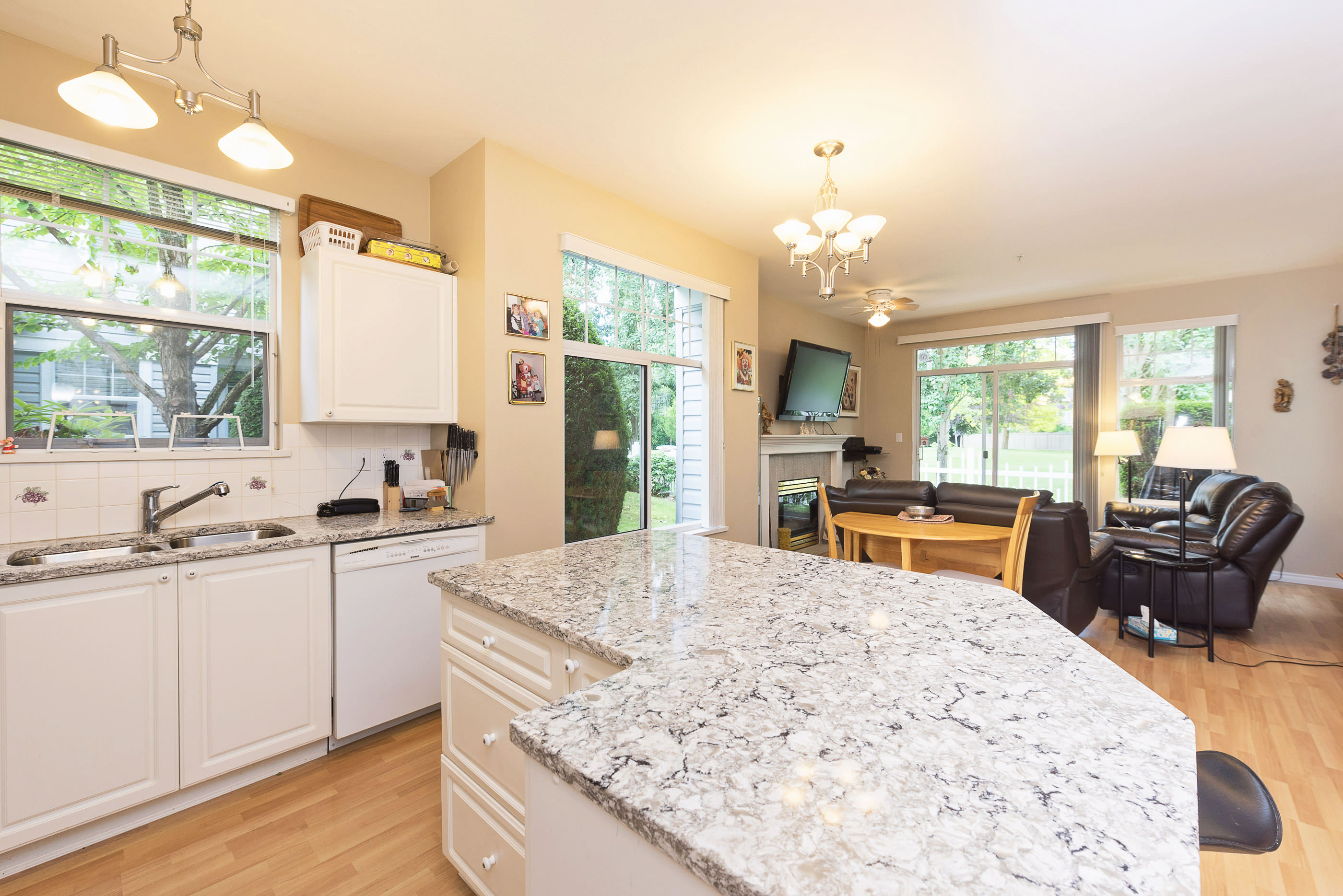 5-5708 208th St Langley BC 14