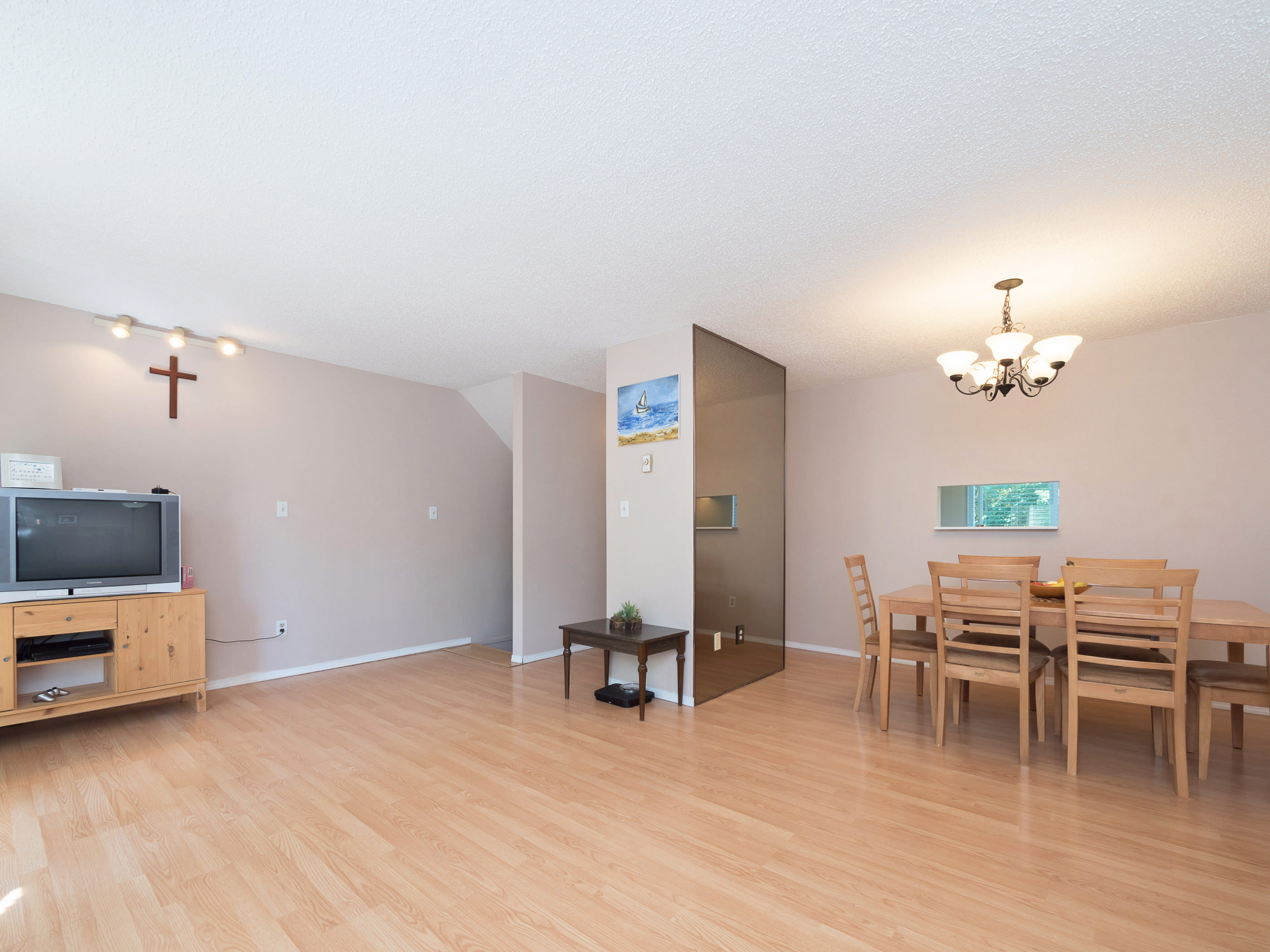 8240 Amberwood Place Burnaby 4
