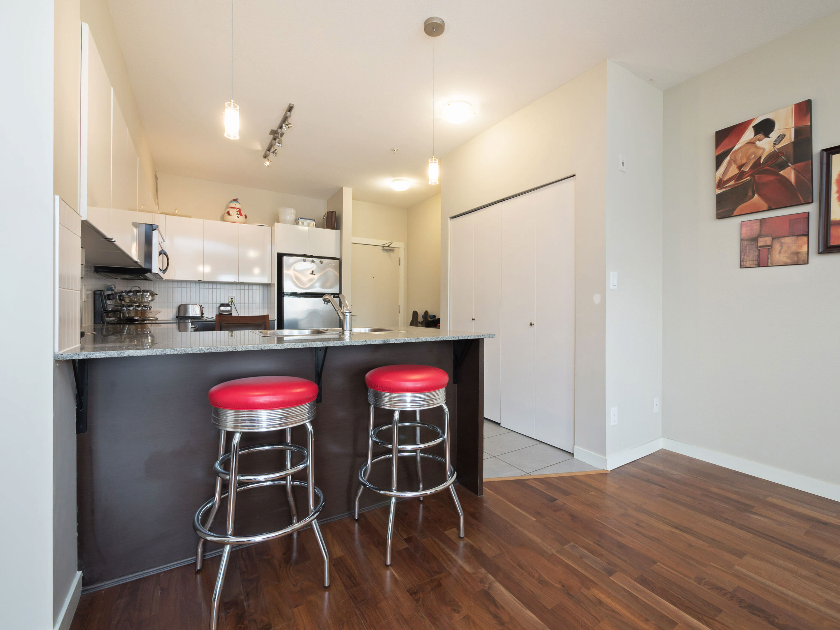 332-13733 107A Ave Surrey 8