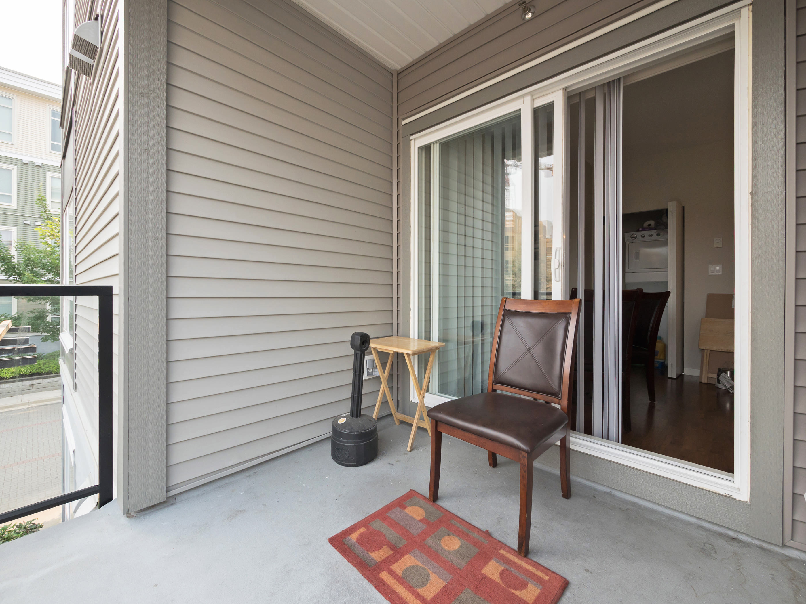 332-13733 107A Ave Surrey 18