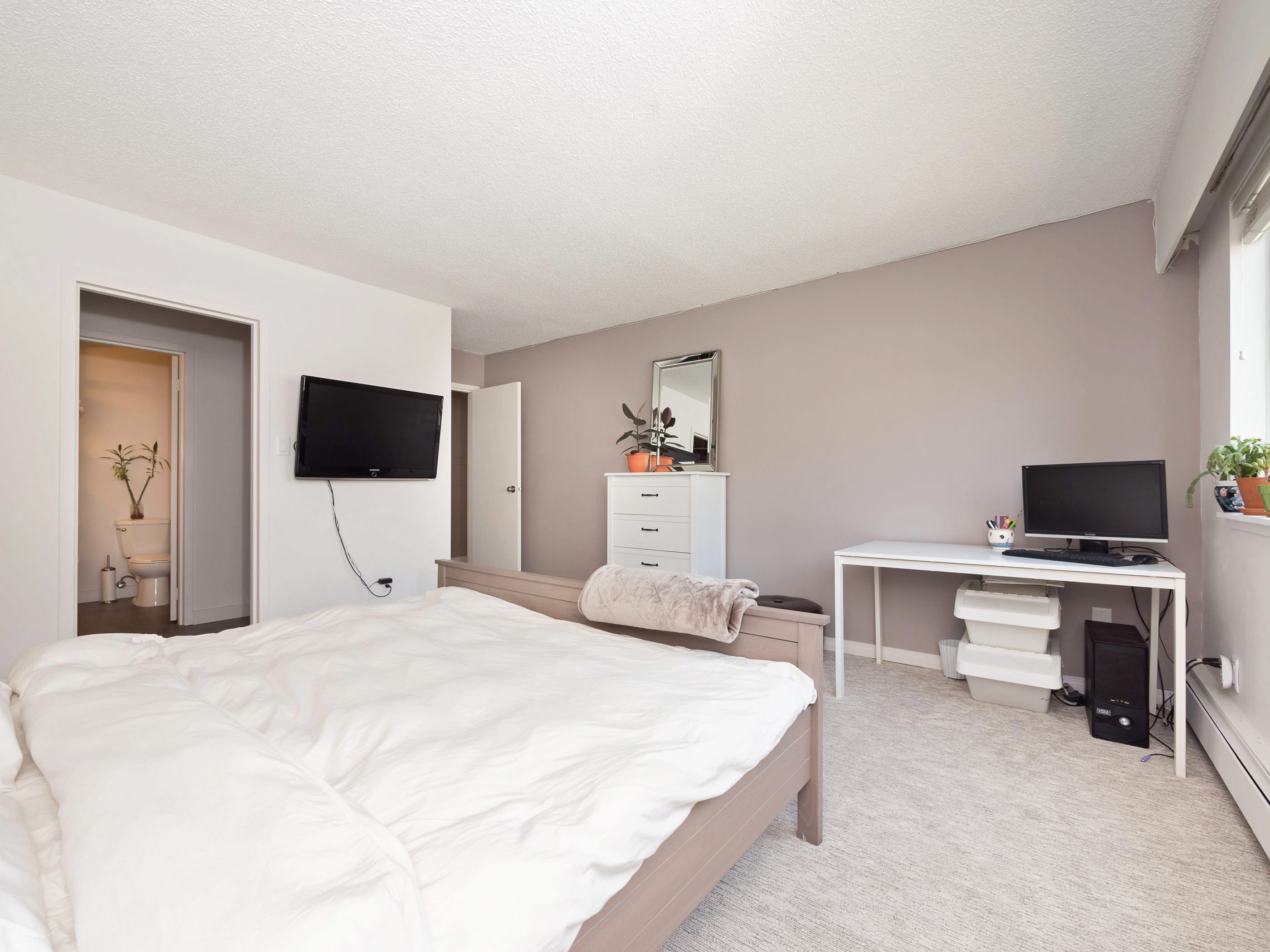 209-410 Agnes St New Westminster 14