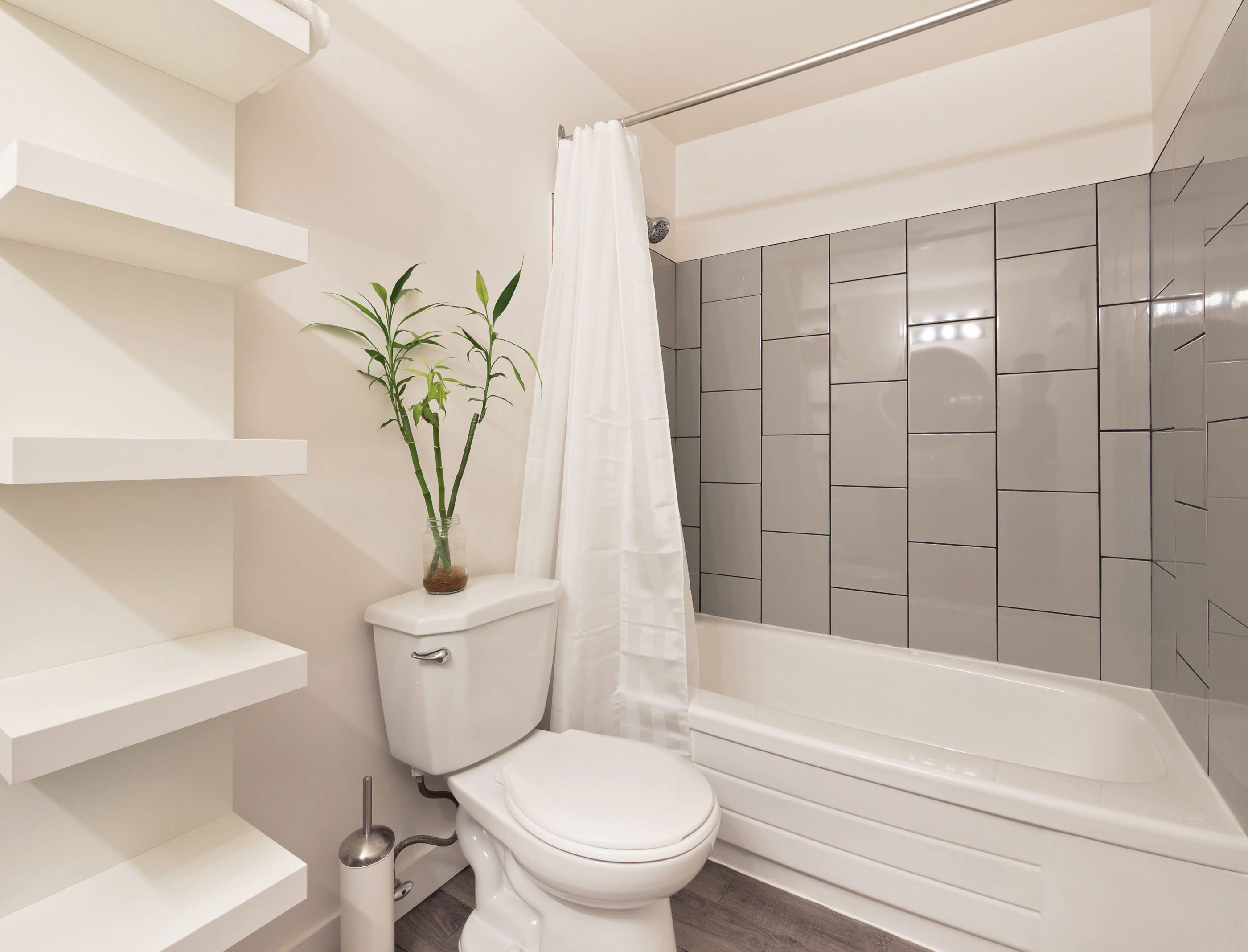 209-410 Agnes St New Westminster 17